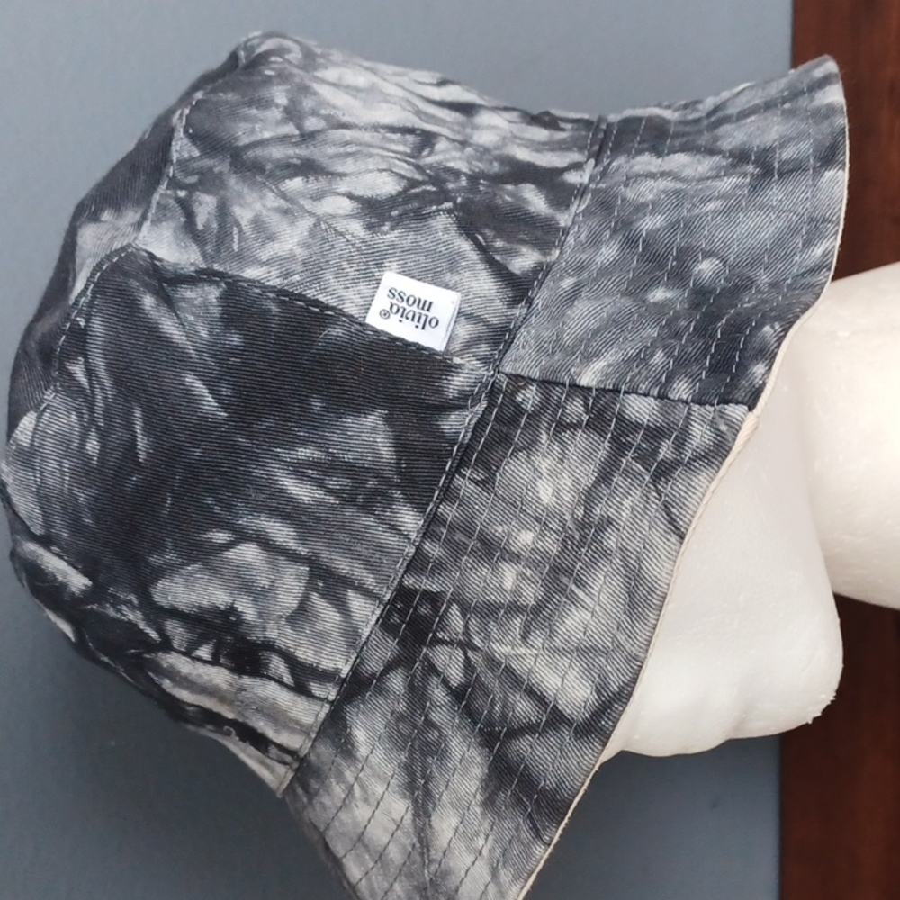Olivia Moss bucket hat